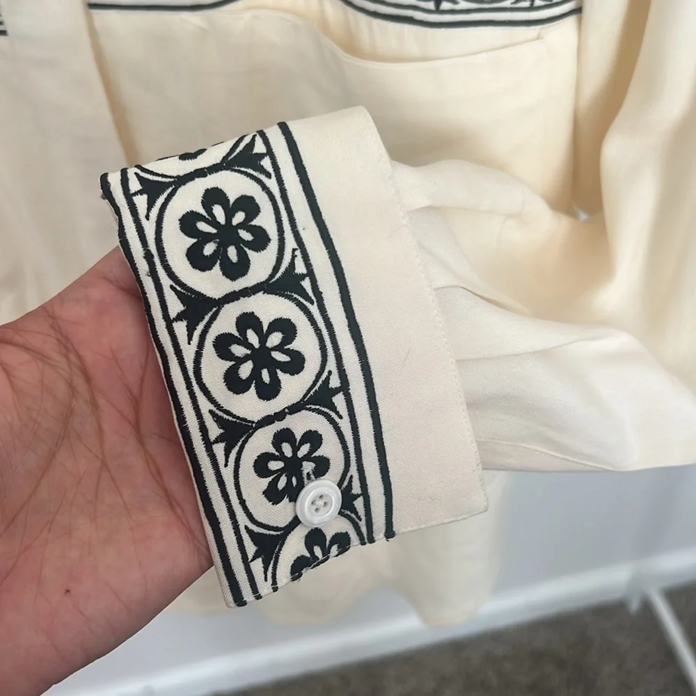 Detailed Blouse - Picture 3 of 5